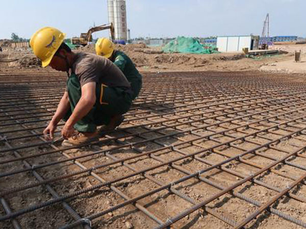 <a href=http://www.hzyunlf.com/syscolumn/wpxl/index.html target='_blank'>鋼筋網(wǎng)片</a>-案例.jpg